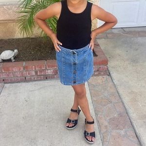 90’s inspired denim skirt